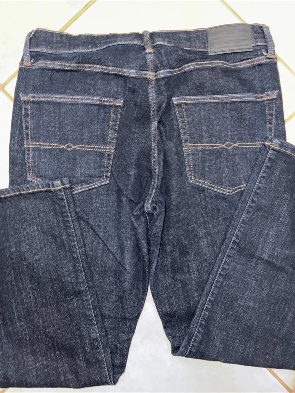 Lucky Brand 410 Athletic Straight Jeans Mens 34x30 Blue Dark Wash Denim